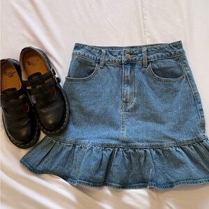 super cute vintage mini skirt 🐚🪻